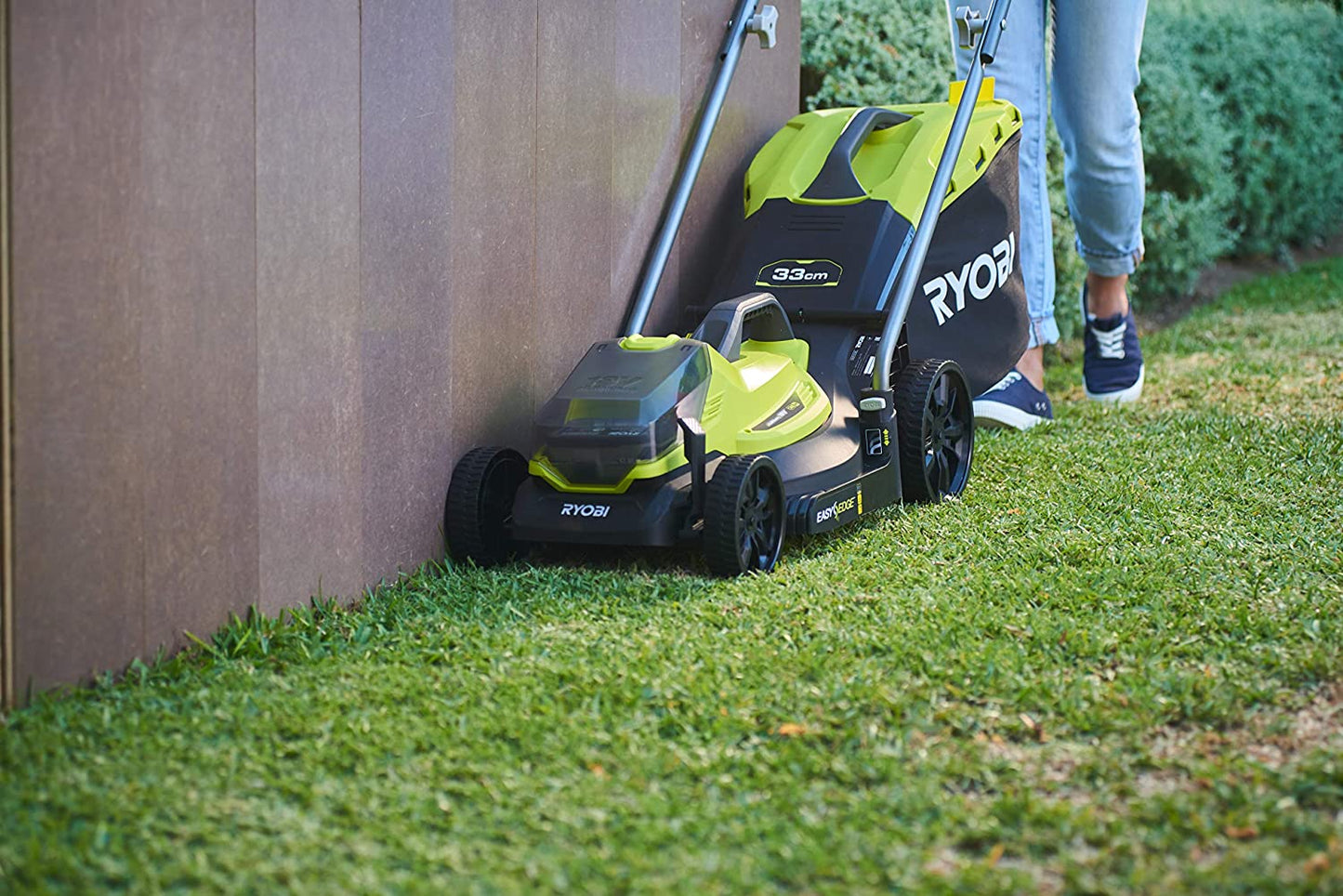 Ryobi RLM18X33B50LT23A 18V ONE+™ Cordless 33cm Lawnmower & 23cm Grass Trimmer (1 x 5.0Ah)